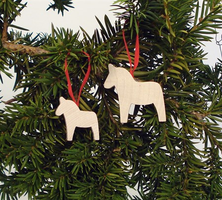 Horse natur red ribbon 35 mm